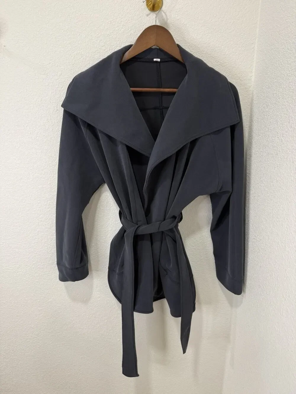 Lululemon Softstreme Belted Wrap Jacket Black Womens XS/S
